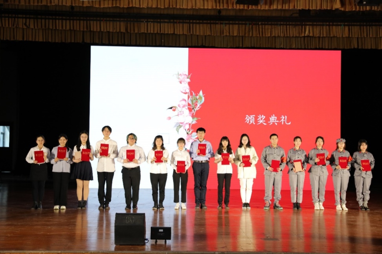 免费成人直播