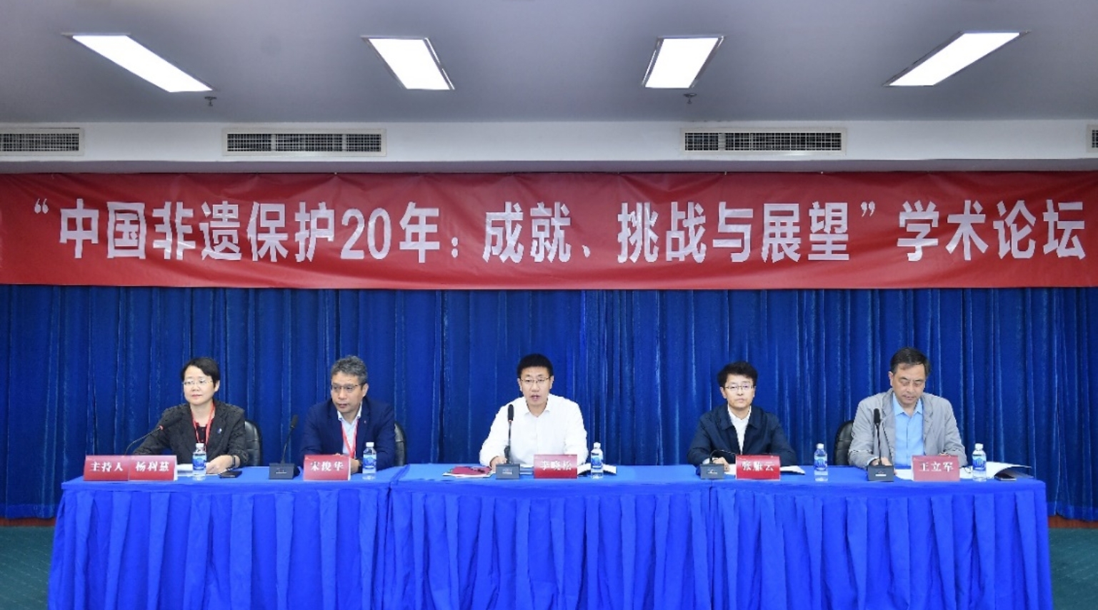 免费成人直播