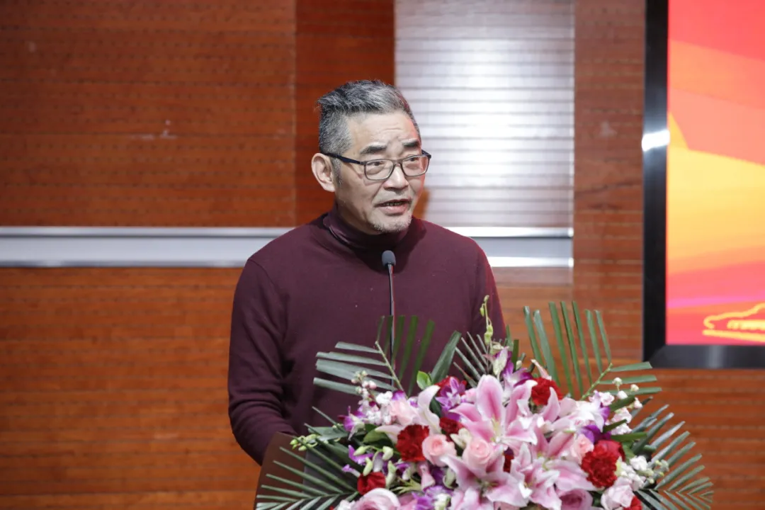 21著名作家、免费成人直播
  苏童教授.jpg