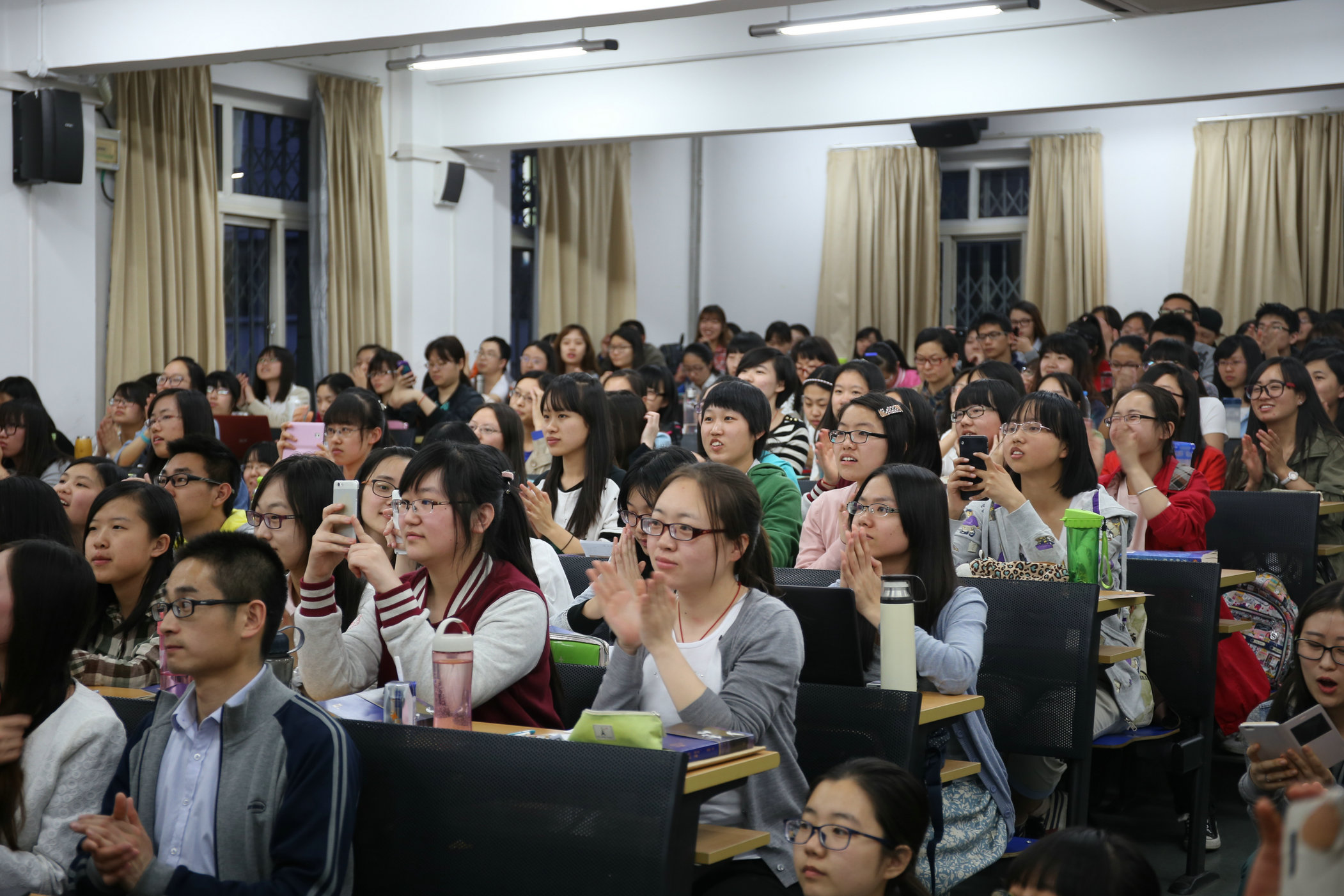免费成人直播