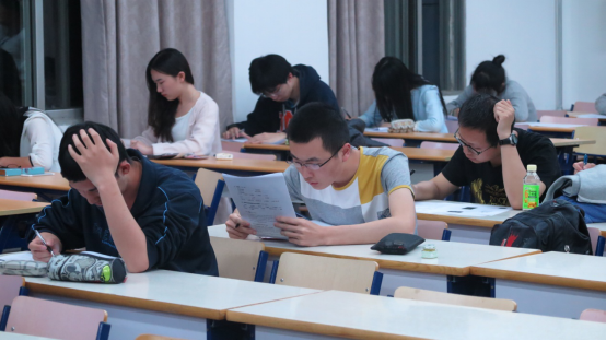 免费成人直播