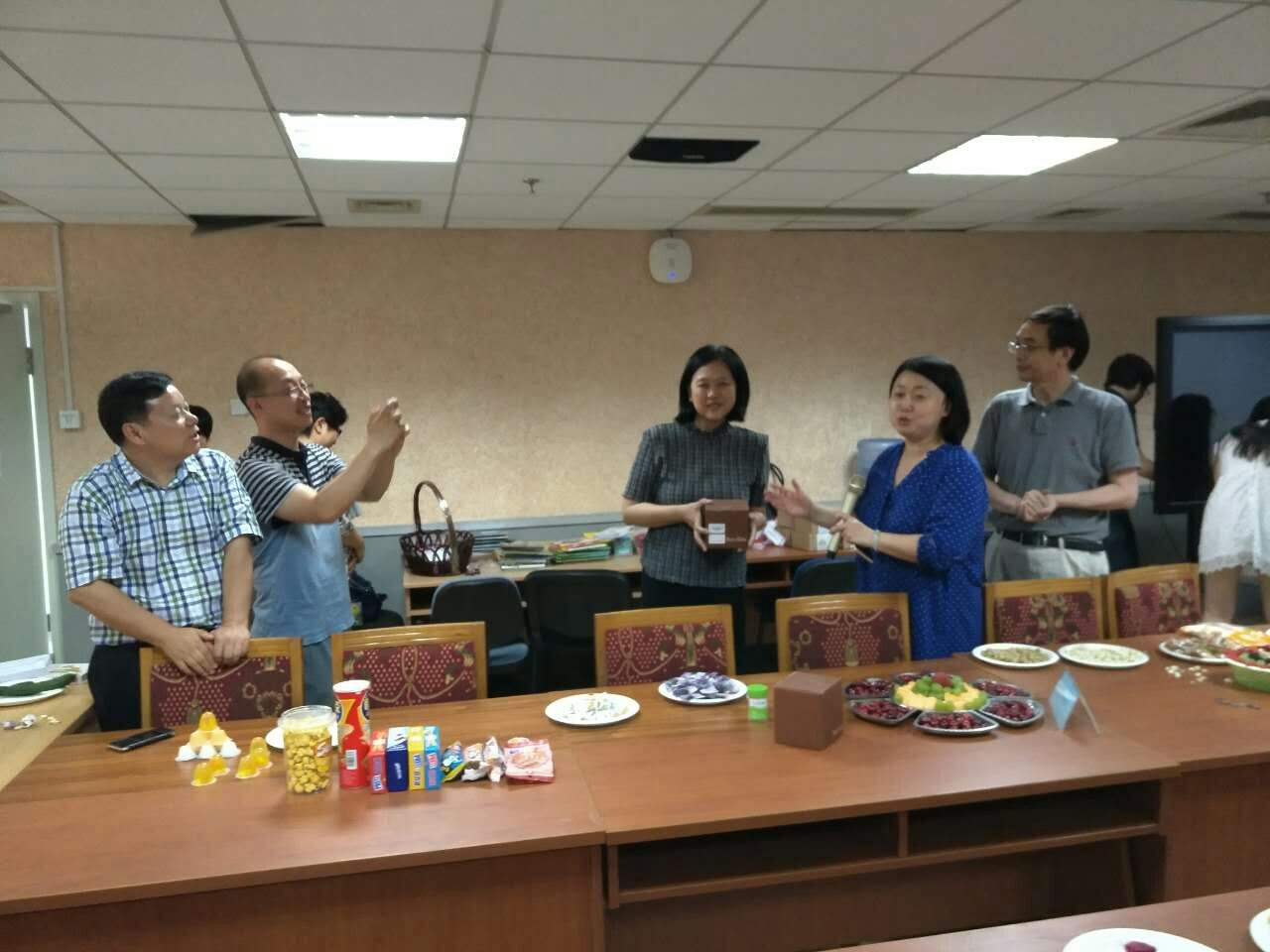 免费成人直播