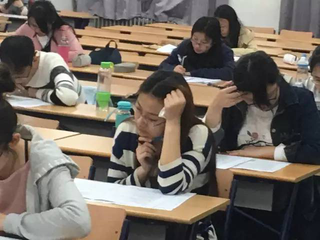 免费成人直播