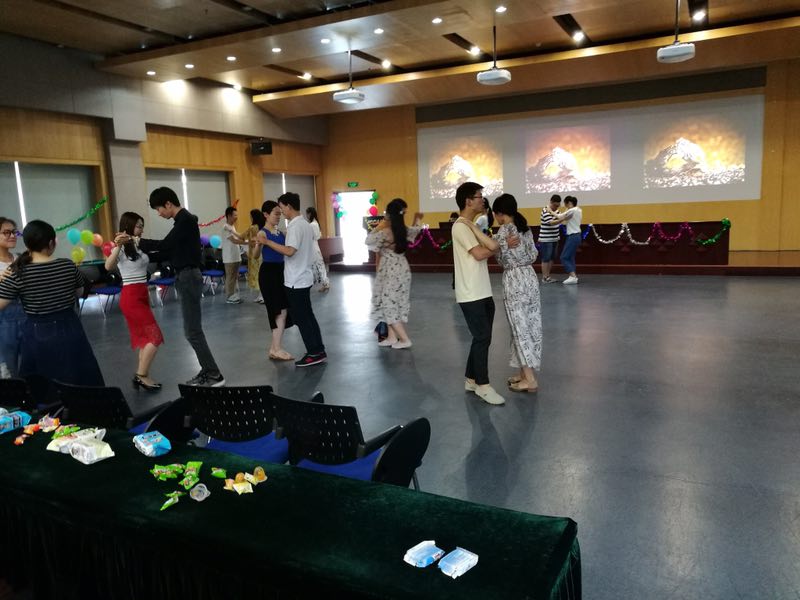 免费成人直播