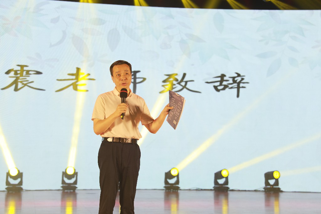 免费成人直播