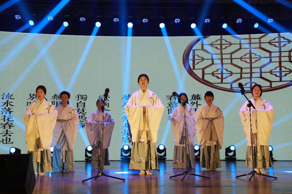 免费成人直播