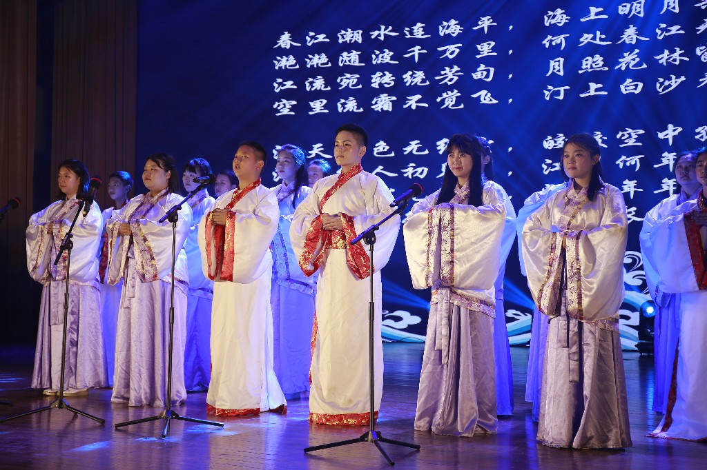 免费成人直播