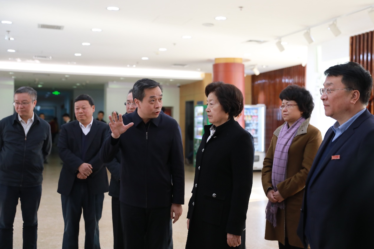 免费成人直播